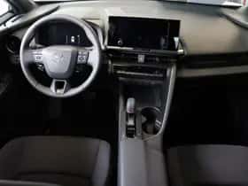 Toyota C-HR (2026) thumbnail 8