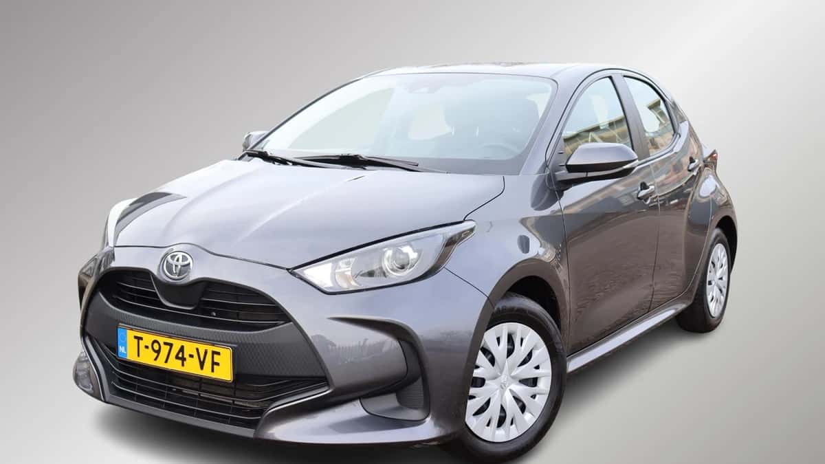 Toyota Yaris (2023) — foto 1