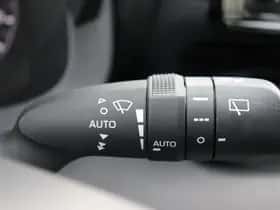 Toyota Yaris (2023) thumbnail 22