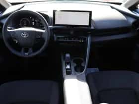 Toyota C-HR (2025) thumbnail 4