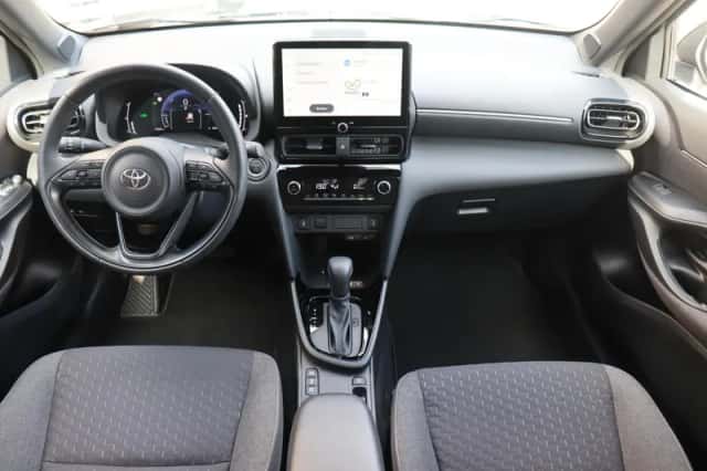 Toyota Yaris Cross (2025) thumbnail 4