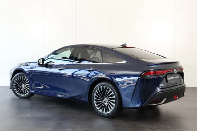 Toyota Mirai (2024) thumbnail 5