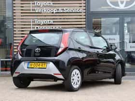 Toyota Aygo (2020) thumbnail 2