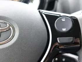 Toyota Aygo (2020) thumbnail 16