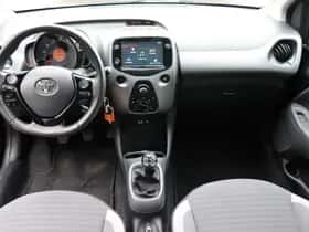 Toyota Aygo (2020) thumbnail 3