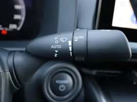 Toyota C-HR (2025) thumbnail 17