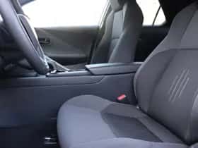 Toyota C-HR (2025) thumbnail 27
