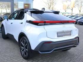 Toyota C-HR (2025) thumbnail 4