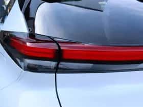 Toyota C-HR (2025) thumbnail 8