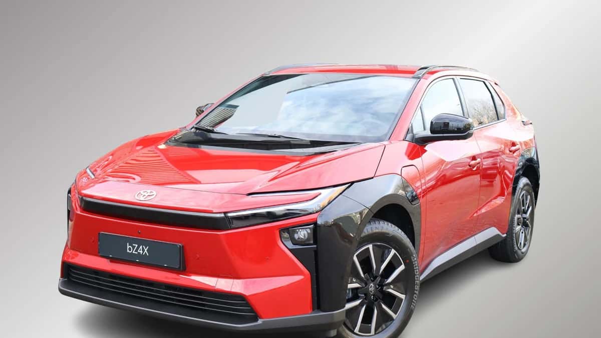 Toyota bZ4X (2025) — foto 1