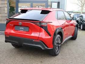 Toyota bZ4X (2025) thumbnail 3