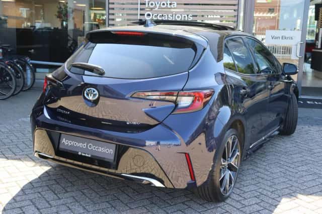 Toyota Corolla (2024) thumbnail 2