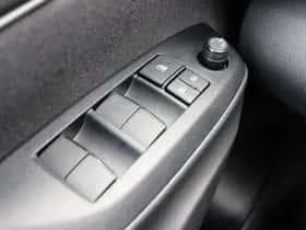 Toyota Yaris (2025) thumbnail 21