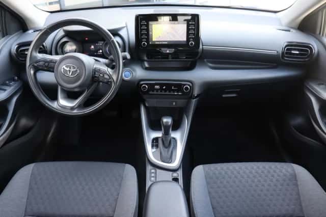Toyota Yaris (2021) thumbnail 4
