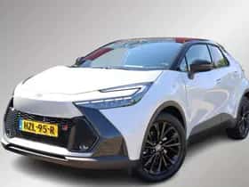 Toyota C-HR (2025) thumbnail 1