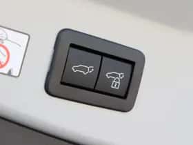 Toyota C-HR (2025) thumbnail 21