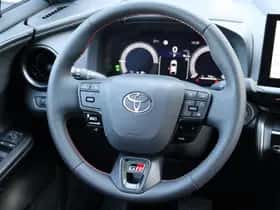 Toyota C-HR (2025) thumbnail 28