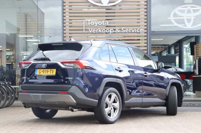 Toyota RAV4 (2019) thumbnail 2