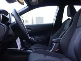 Toyota Corolla (2025) thumbnail 2