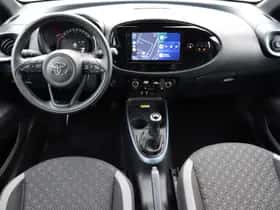 Toyota Aygo X (2024) thumbnail 3