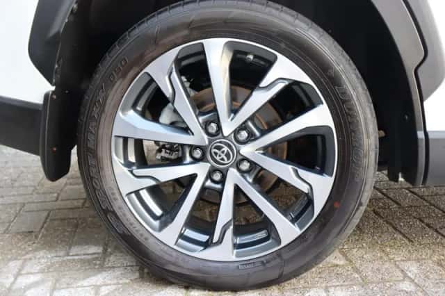 Toyota Corolla Cross (2023) thumbnail 3