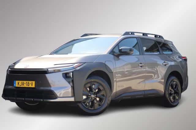 Toyota bZ4X (2026) thumbnail 1