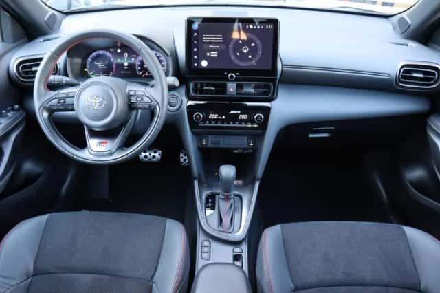 Toyota Yaris Cross (2025) thumbnail 2