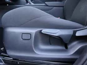 Toyota C-HR (2025) thumbnail 18