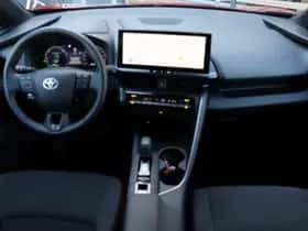 Toyota C-HR (2025) thumbnail 4