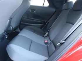 Toyota C-HR (2025) thumbnail 32