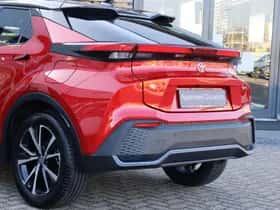 Toyota C-HR (2025) thumbnail 39