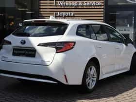 Toyota Corolla (2022) thumbnail 2