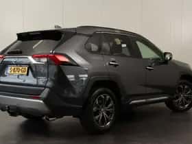 Toyota RAV4 (2022) thumbnail 2
