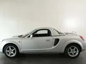 Toyota MR2 (2002) thumbnail 12