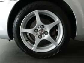 Toyota MR2 (2002) thumbnail 13
