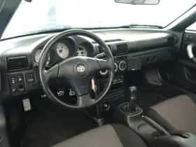 Toyota MR2 (2002) thumbnail 14