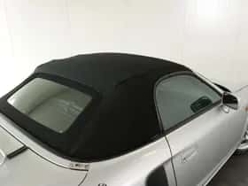 Toyota MR2 (2002) thumbnail 17