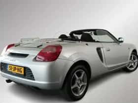 Toyota MR2 (2002) thumbnail 3