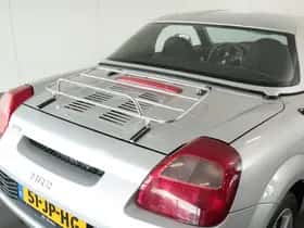 Toyota MR2 (2002) thumbnail 8
