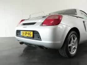 Toyota MR2 (2002) thumbnail 9