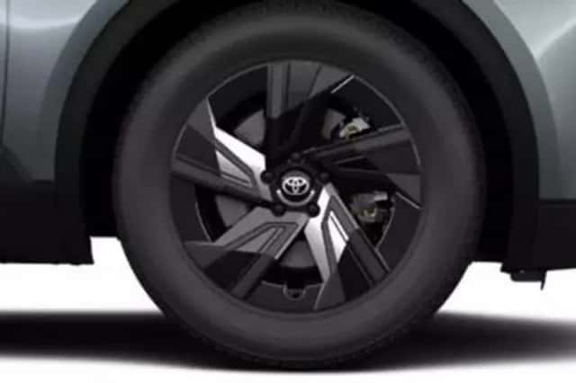 Toyota C-HR+ (2026) thumbnail 3