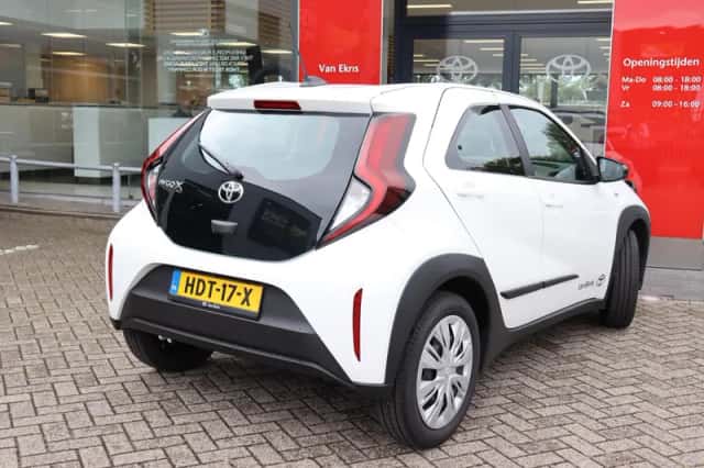 Toyota Aygo X (2025) thumbnail 2