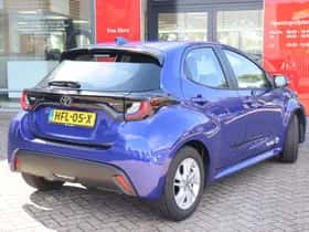Toyota Yaris (2025) thumbnail 2