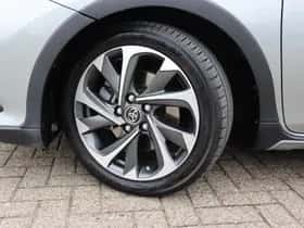 Toyota Auris (2018) thumbnail 2