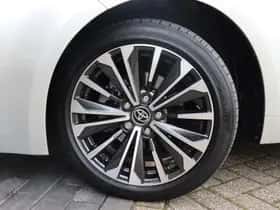 Toyota Corolla (2024) thumbnail 3