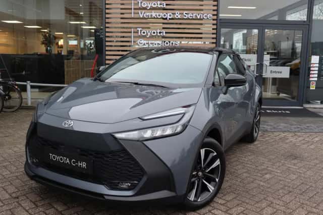 Toyota C-HR (2026) thumbnail 2