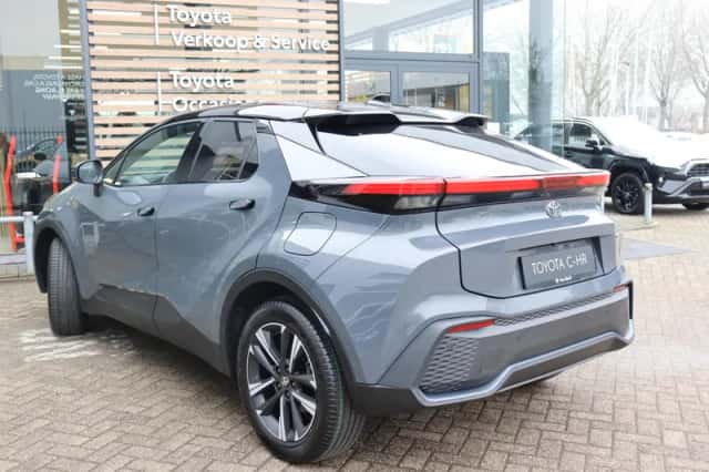 Toyota C-HR (2026) thumbnail 5