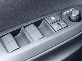 Toyota Yaris Cross (2026) thumbnail 18