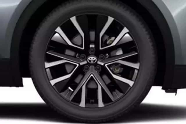 Toyota C-HR+ (2026) thumbnail 4