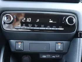 Toyota Yaris (2025) thumbnail 22